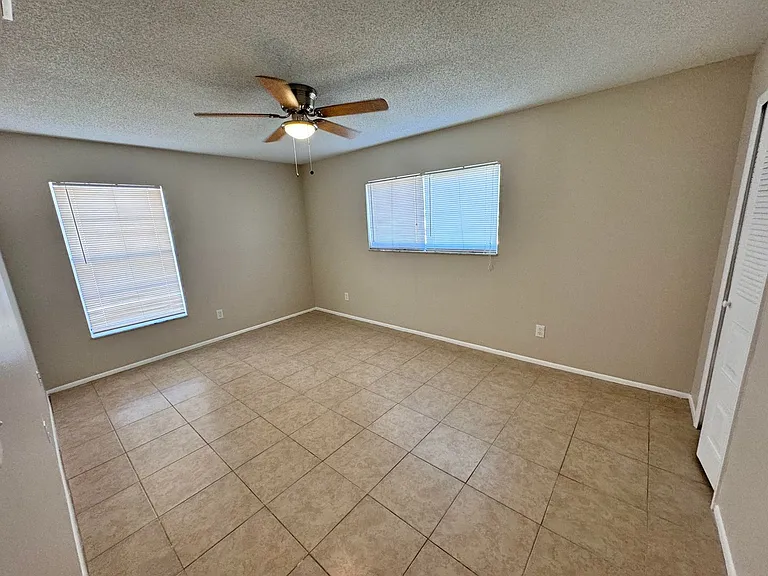 3480 Plaza Ave — Photo 7