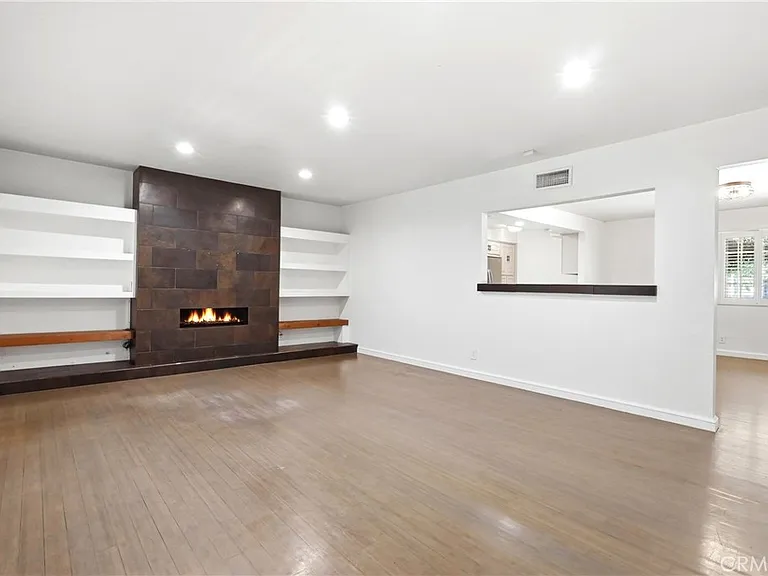 524 E Ghent St — Photo 13