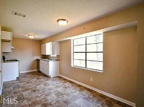 4th image of 4160 Partridge Dr