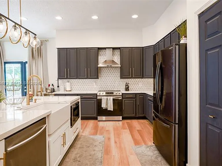 2575 Muirfield Ter #0 — Photo 44