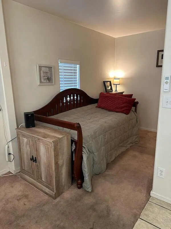 Studio, 225 sqft, $1,210 — Photo 2