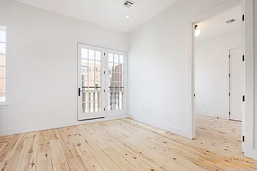 Rented by aptsandlofts.com