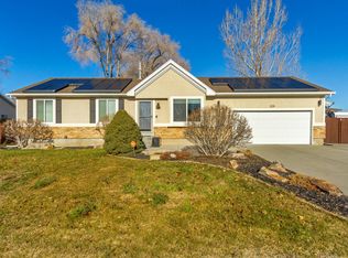 224 W Amanda Lynn Ln, Midvale, UT 84047
