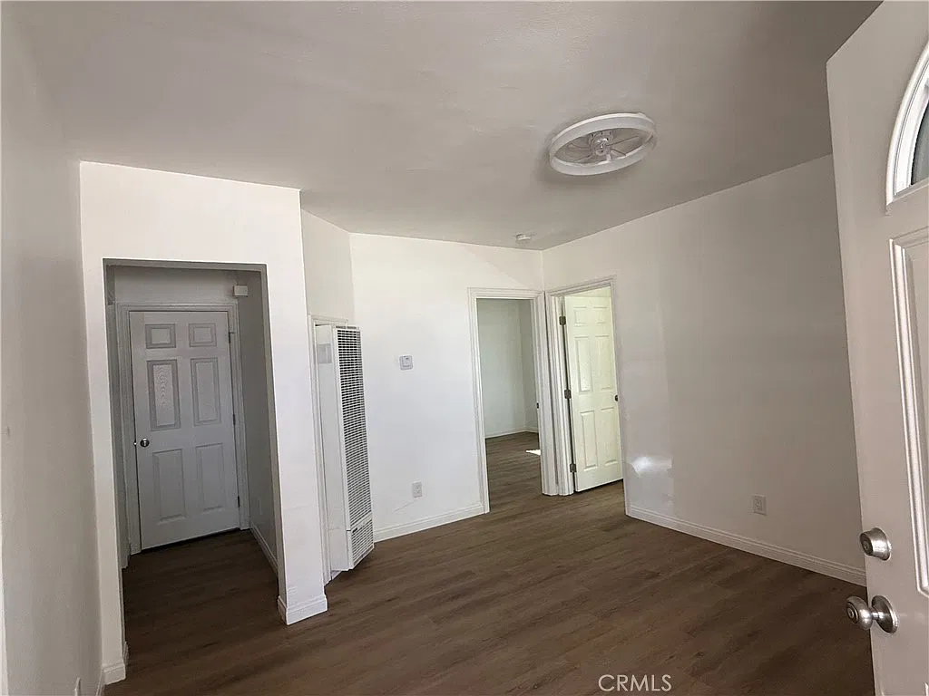 3 bed, 1.5 bath, 780 sqft, $2,600 — Photo 3