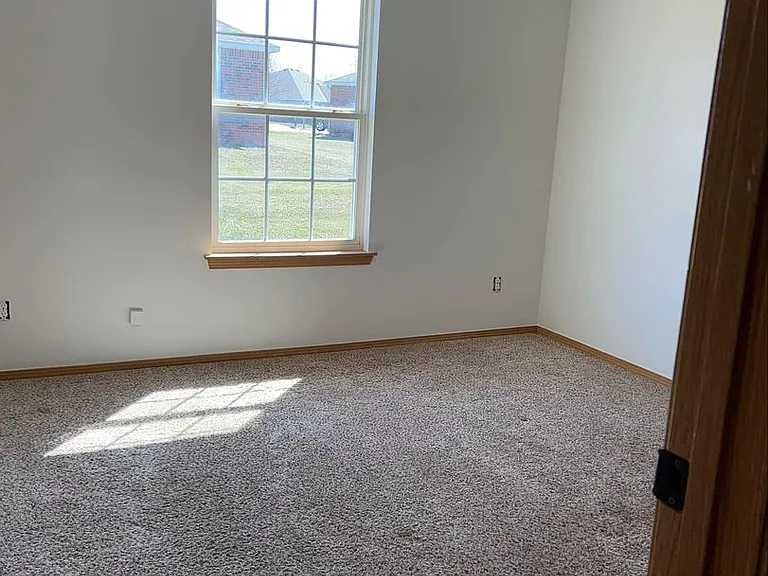 2805 Trailwood Dr — Photo 12