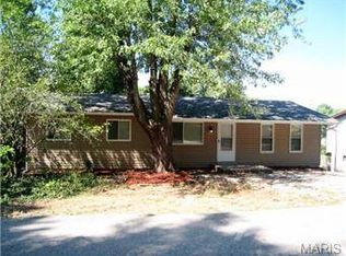 711 Ron Dr, Fenton, MO 63026