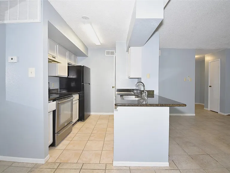 2120 El Paseo St #108 — Photo 8
