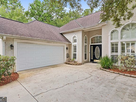 2nd image of 203 Cumberland Dr