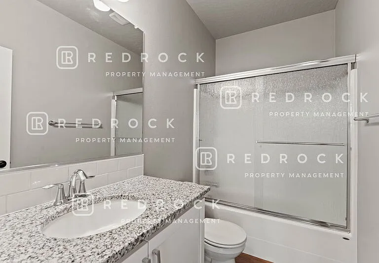 1725 N Meyers Ct — Photo 22