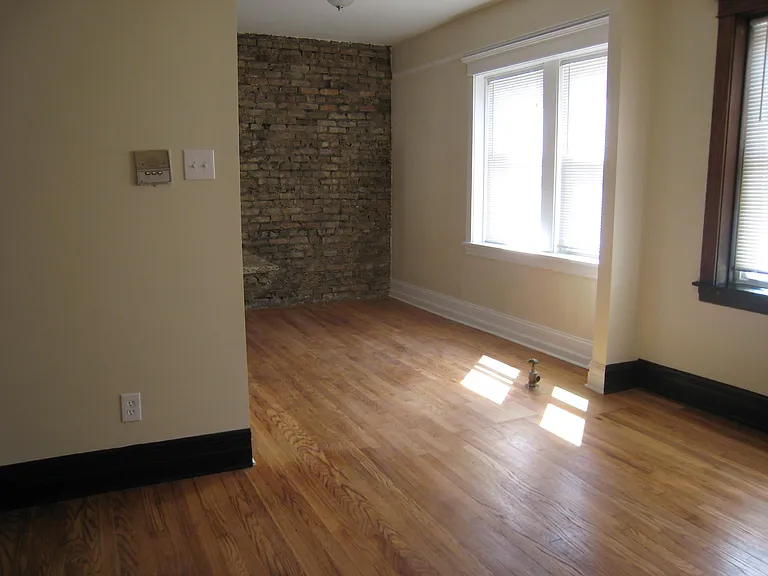 2943 W Schubert Ave #1 — Photo 3