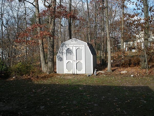 1st image of 129 Hamlin Dr