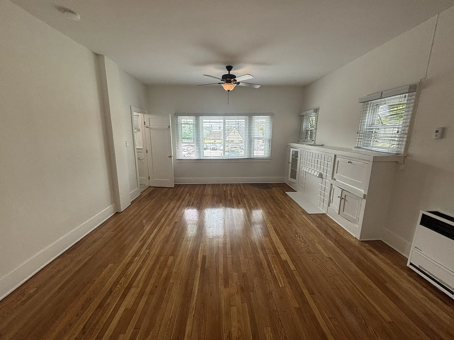 Studio, 430 sqft, $1,500 — Photo 2