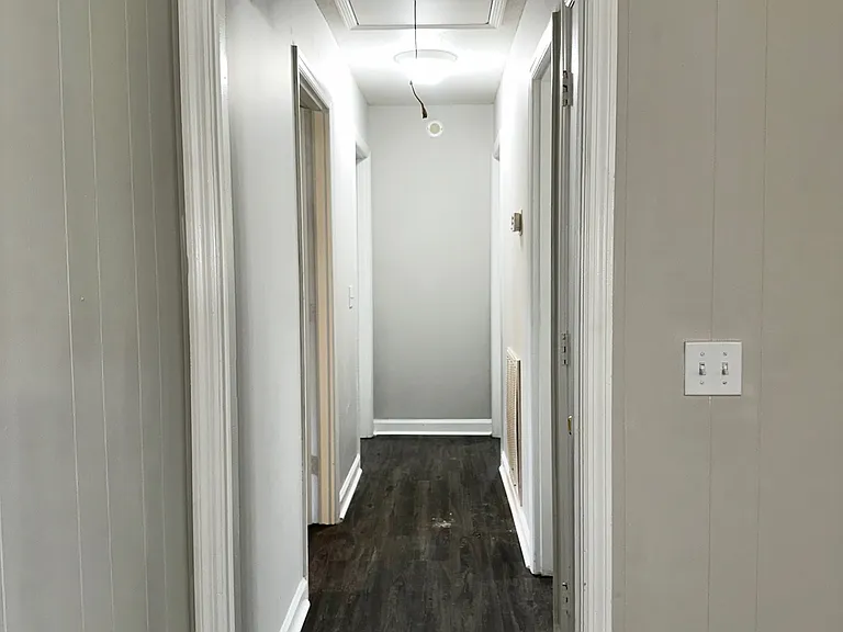 2300 E Hewitt St — Photo 11