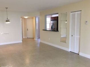 9661 NW 46th Ln, Doral, FL 33178