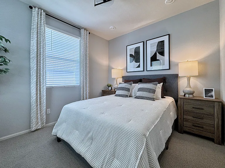 2729 Erebus Ct — Photo 17