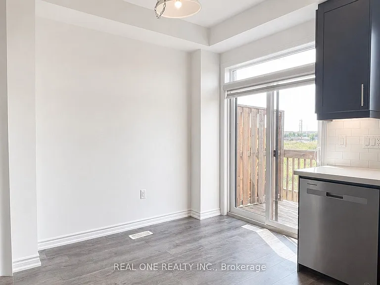 61 Soho St #31 — Photo 12