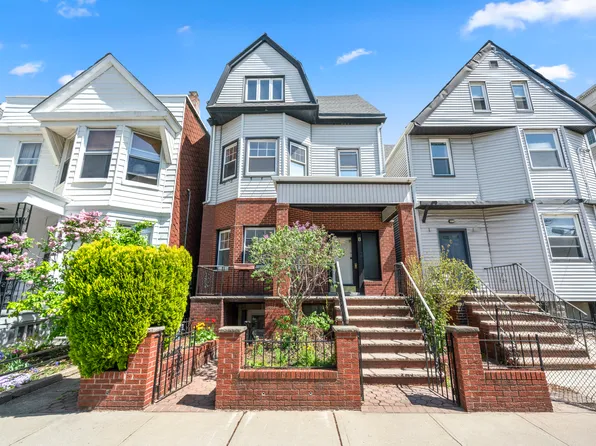 8 Cooper Pl, Weehawken, NJ