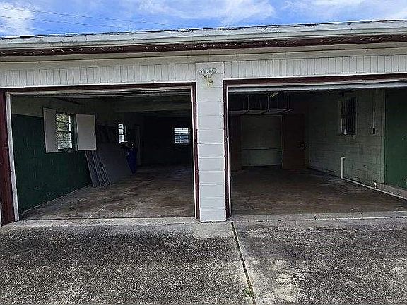 4th image of 1111 Condado Dr