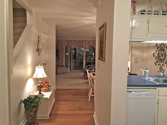 3rd image of 58 Wilshire Heights Dr #58