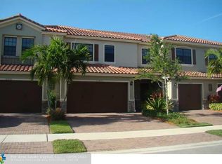 10877 NW 72nd Pl, Pompano Beach, FL 33076