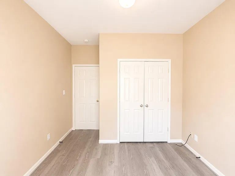 9104 N Green River Dr #E — Photo 29