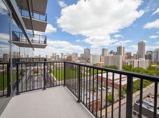 939 N Orleans St #1A, Chicago, IL 60610