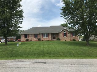 1111 Indian Trl, Lawrenceburg, KY 40342