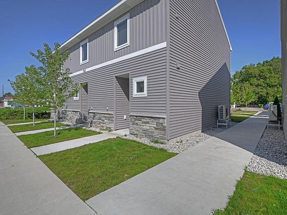 5th image of 1141 E 8th St #1