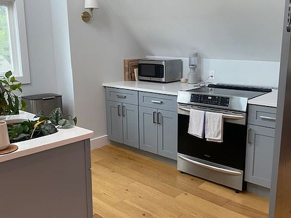 2nd image of 56 Wildey St APT 3