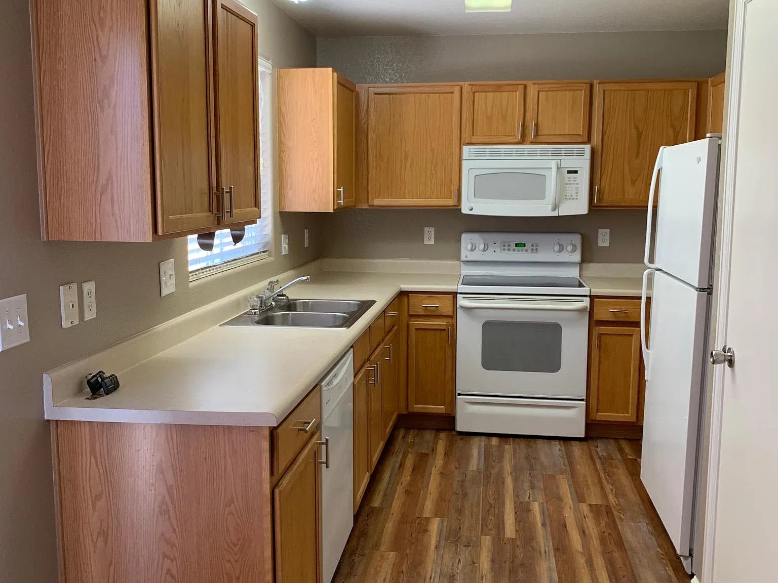 3 bed, 1152 sqft, $2,095 — Photo 4