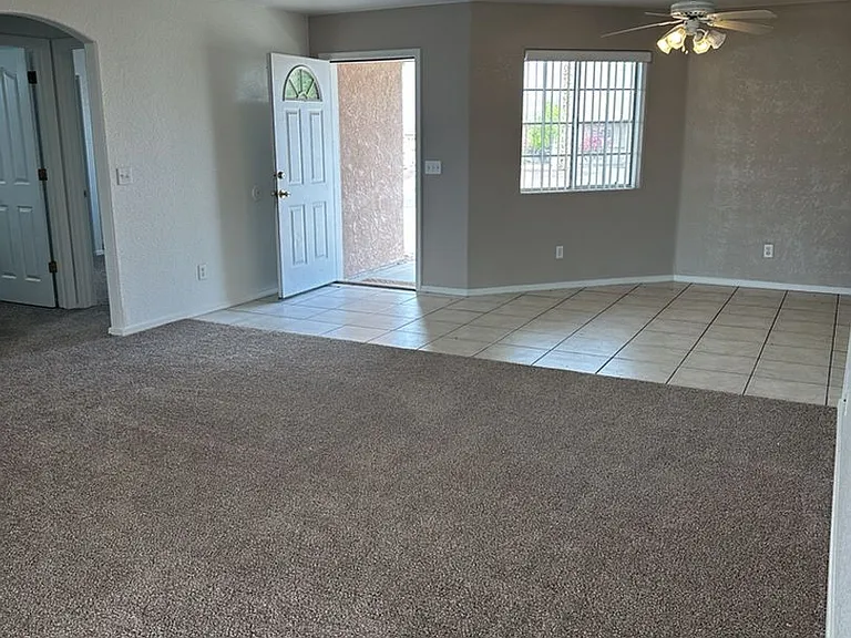 2870 Winterhaven Ct — Photo 8