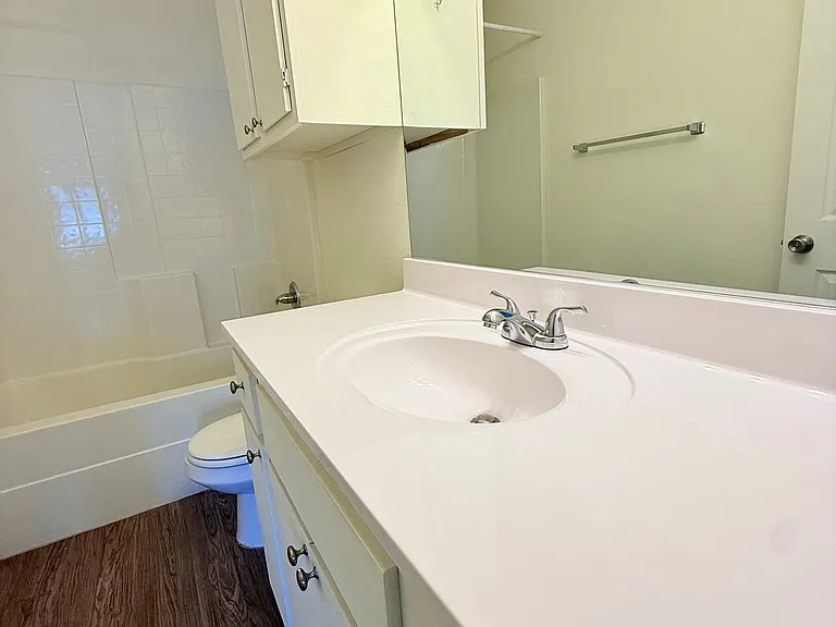 Cedar Creek Apartment Homes — Photo 7