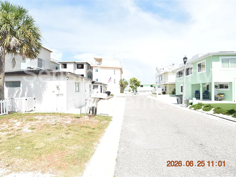 146 Coral Ave #C — Photo 3