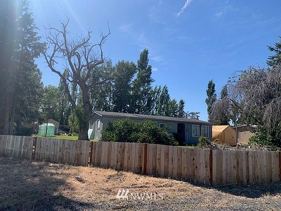 2nd image of 4378 Kathy Dr NE