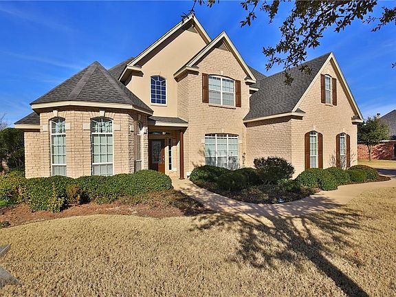2nd image of 1510 Saddle Lakes Dr