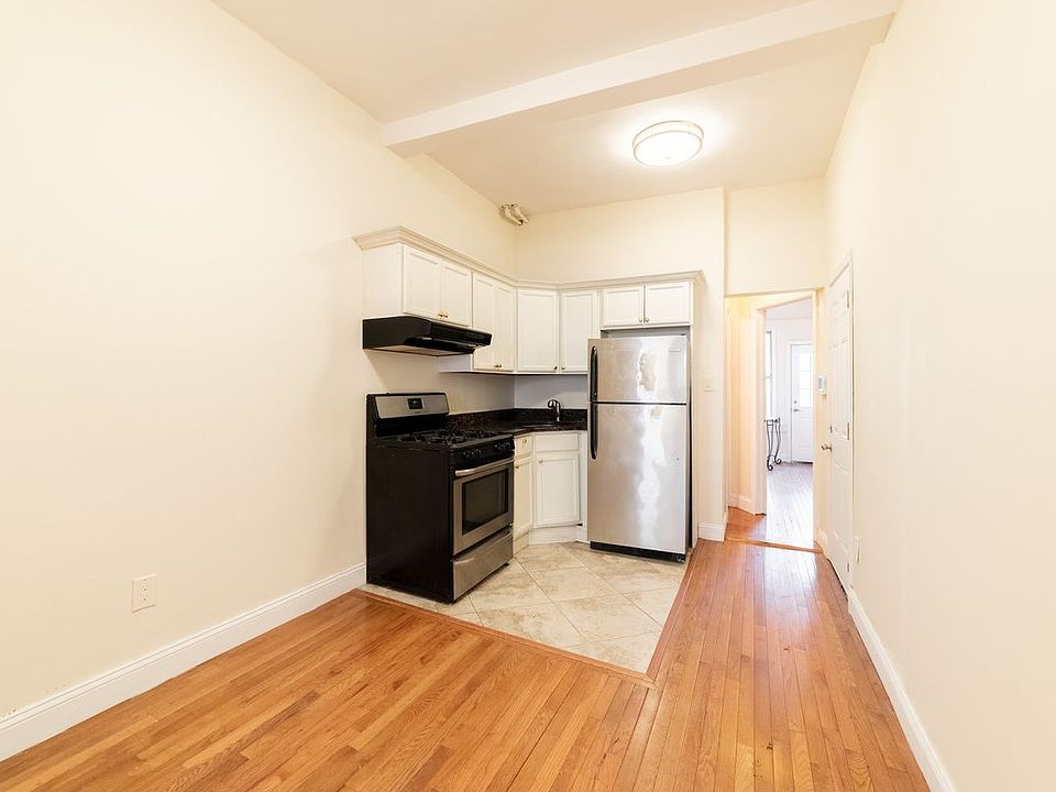 1st image of 329 18th St #1D