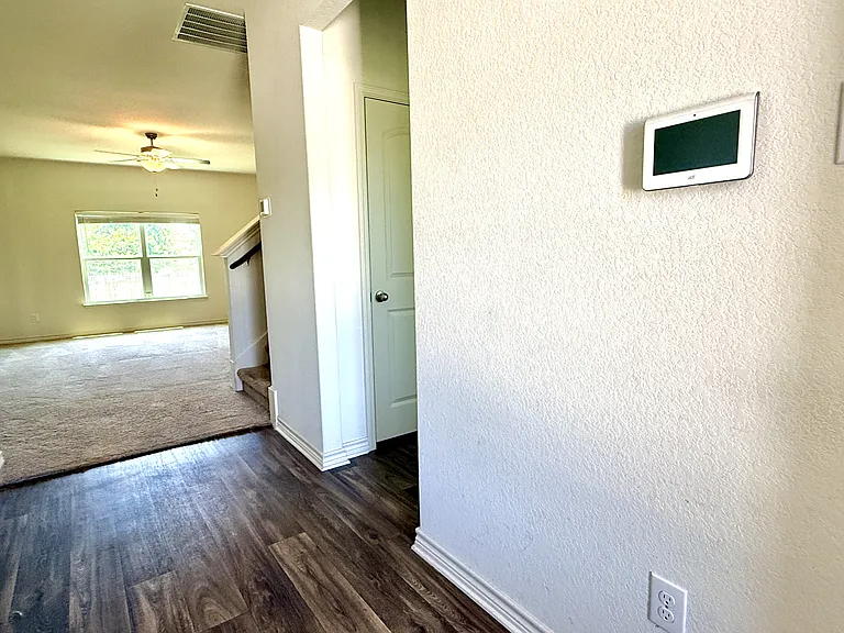 109 Sunnymeade Ln — Photo 5