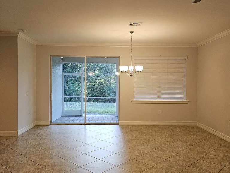 3141 Amadora Cir — Photo 9