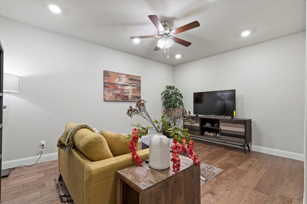 7829 Bayside Dr, Rowlett, TX - View 6
