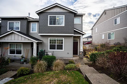 15764 SE Misty Dr Photo 1