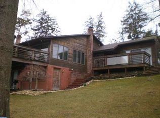 484 N Burlington Rd, Bridgeton, NJ 08302