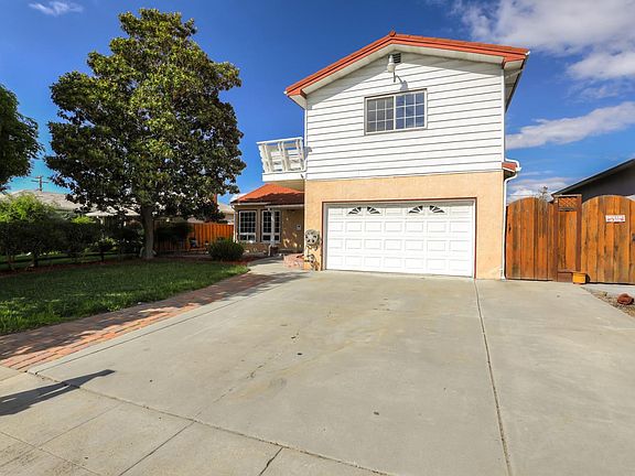 3rd image of 1276 Santa Paula Ave