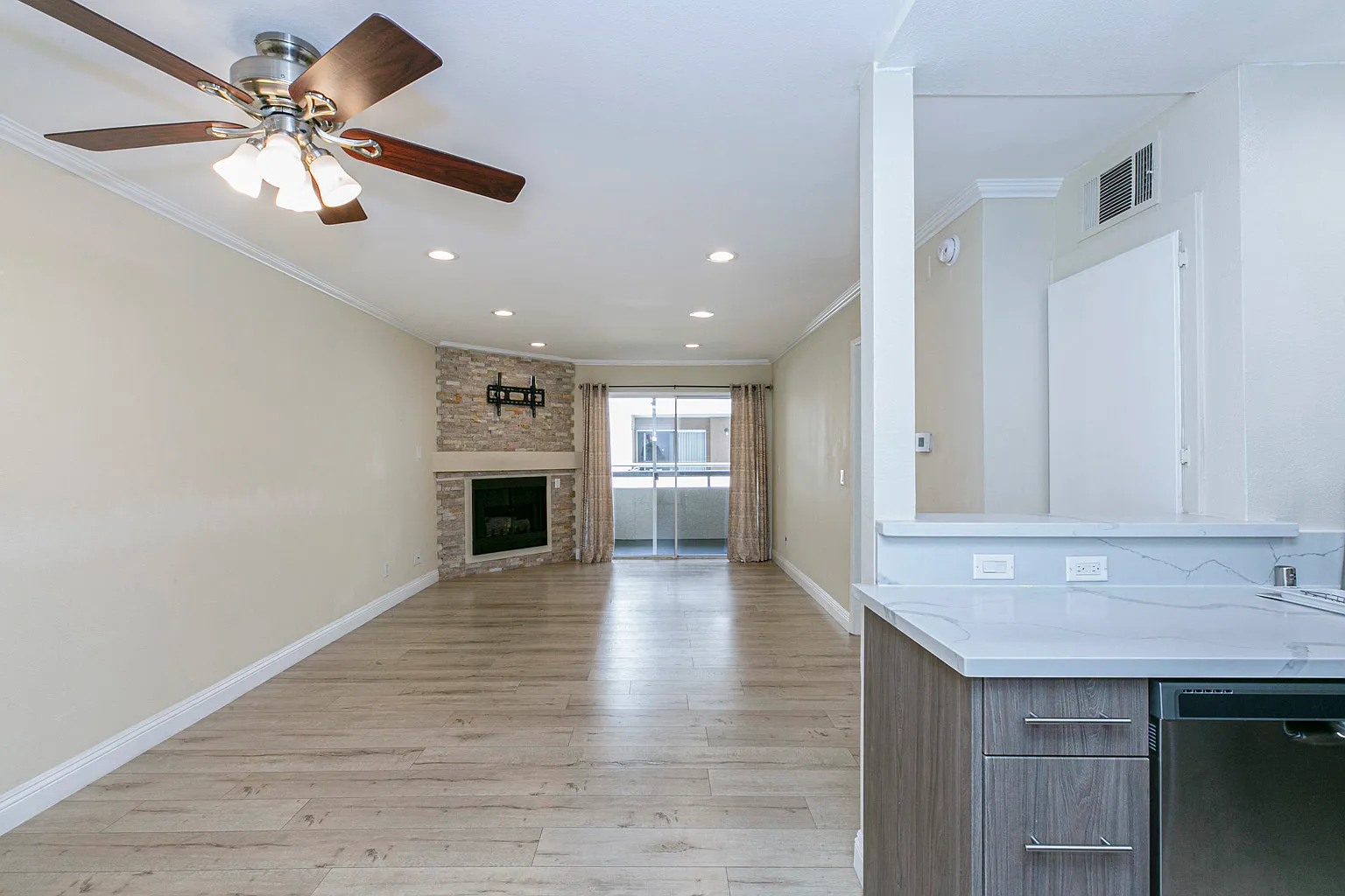 1 bed, 610 sqft, $2,295 — Photo 1