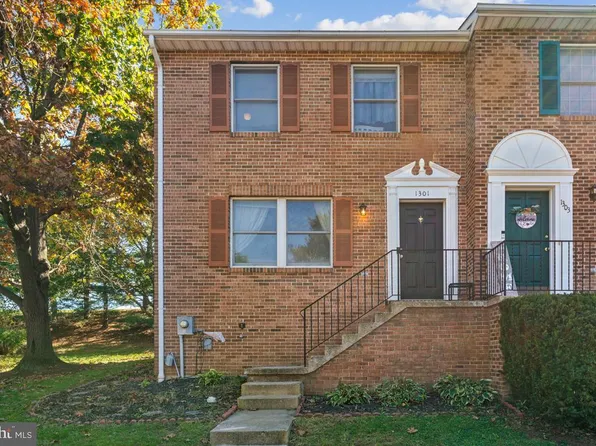 1301 Oak View Dr, Mount Airy, MD 21771