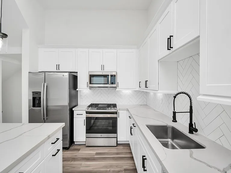1507 Robin St #B — Photo 12