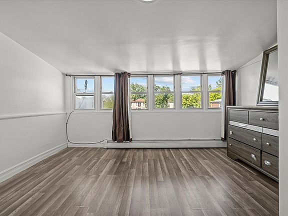 3rd image of 1311 Balcom Ave Floor 2