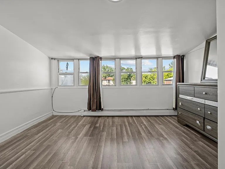 1311 Balcom Ave #2 — Photo 3