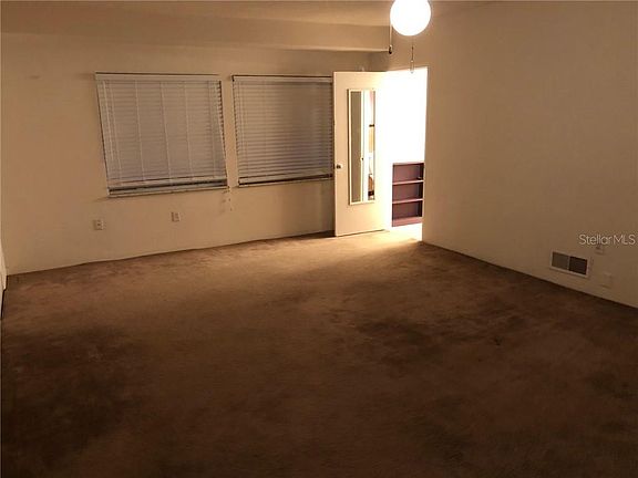 5th image of 640 N Park Ave APT 21