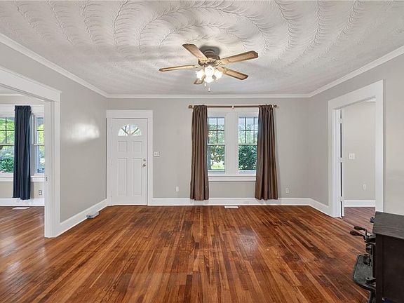4th image of 2736 Benefit Rd