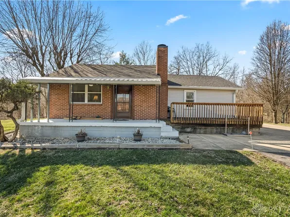 8341 Sagraves Dr, Vandalia, OH 45377